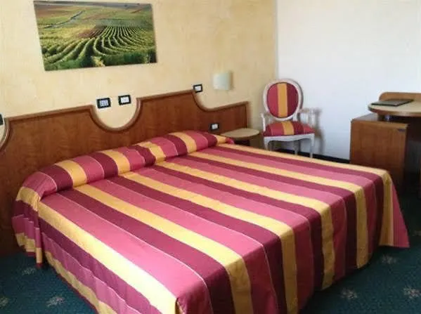 Hotel Guerro Castelvetro di Modena 4*,  Italië